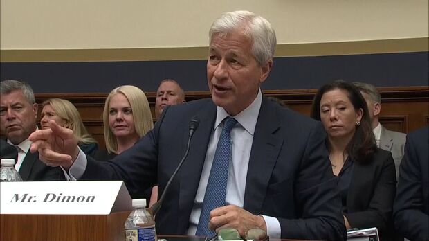 You are currently viewing Jamie Dimon’s Evolving Views on Bitcoin and Cryptocurrency