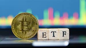 You are currently viewing Bitcoin ETFs See $585M Weekly Outflow, Halting Six-Week Inflow Streak